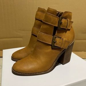 USED Steve Madden Trevur Cognac Booties